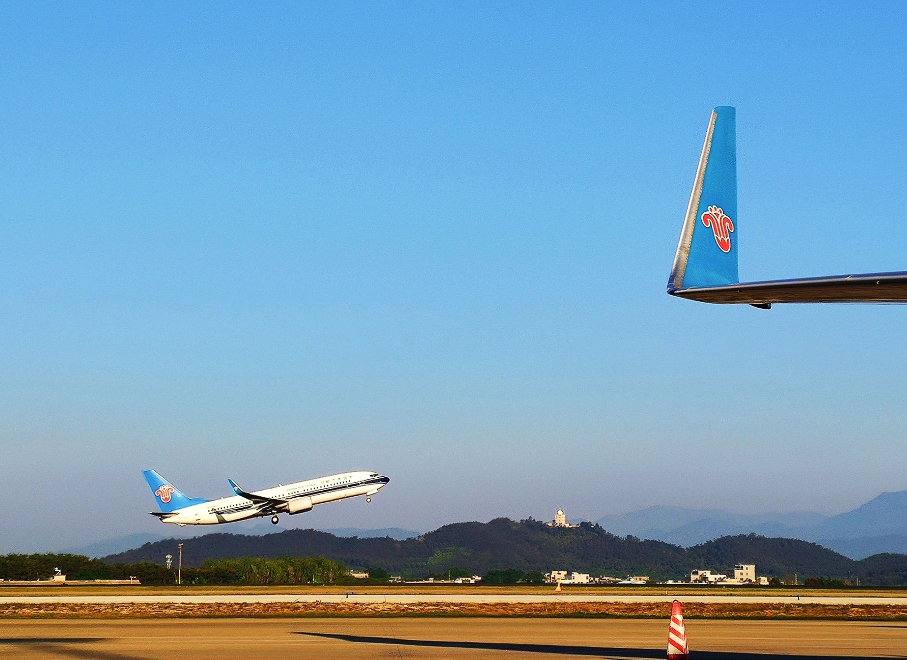 春运期间,受疫情影响,南航汕头公司在潮汕机场始发航班数量583班,承运